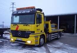 MB Actros 1833, sjíždecí hydraulická plošina 5,5t,naviják 6t, hydraulická ruka HIAB 125-3 (nosnost 4.5/2550Kg - 16,7M/350Kg), brýle nosnost 5t